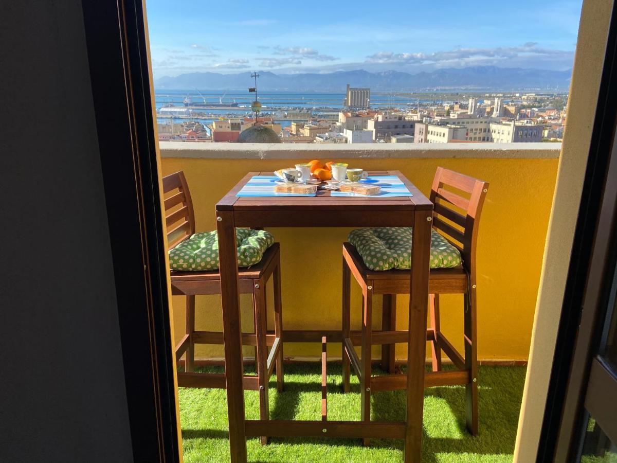 Studio Apartments Centro Storico Via Manno カリアリ エクステリア 写真