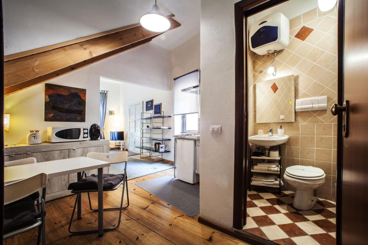 Studio Apartments Centro Storico Via Manno カリアリ エクステリア 写真