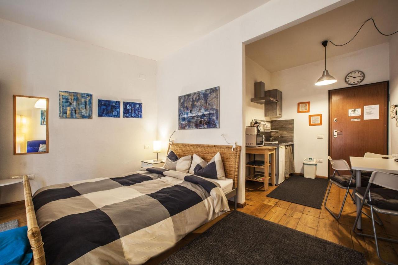 Studio Apartments Centro Storico Via Manno カリアリ エクステリア 写真