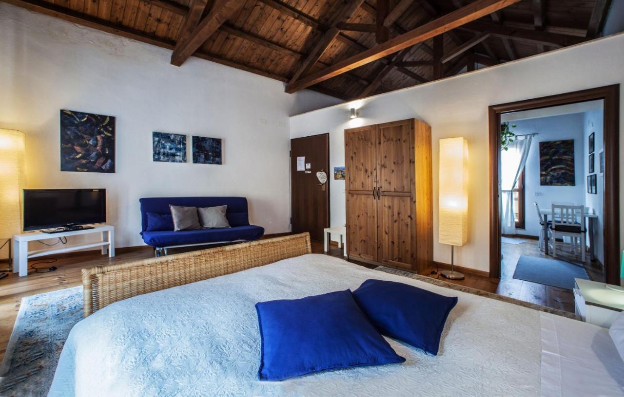 Studio Apartments Centro Storico Via Manno カリアリ エクステリア 写真