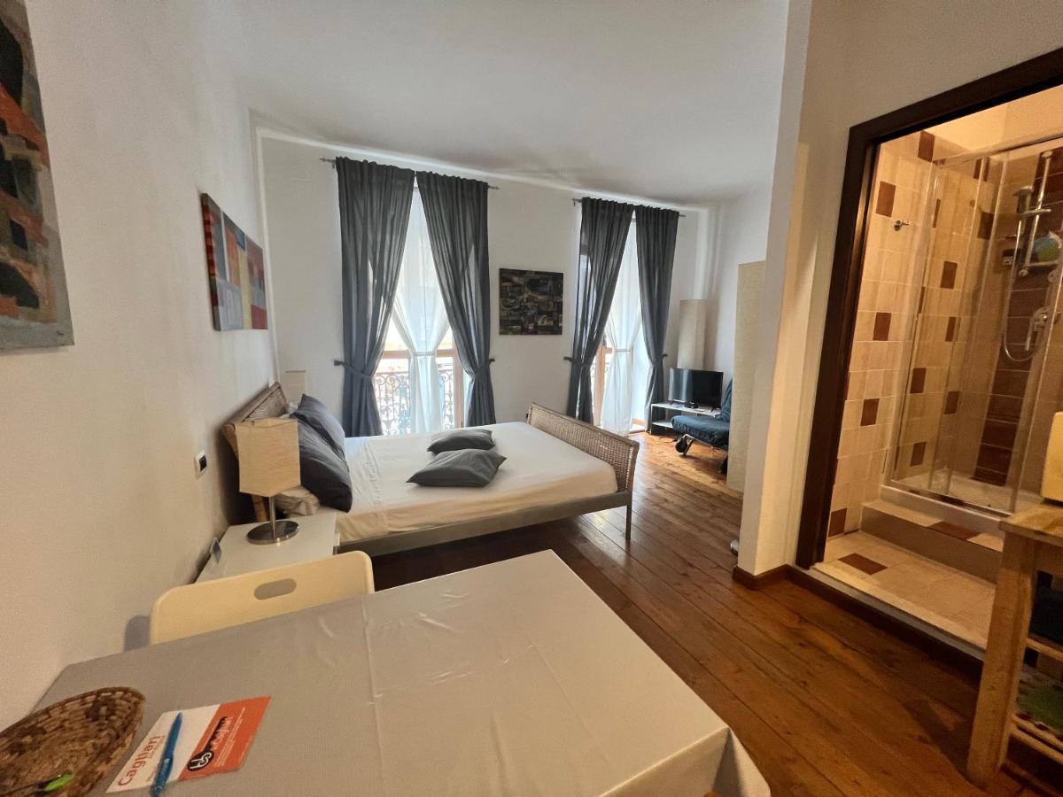 Studio Apartments Centro Storico Via Manno カリアリ エクステリア 写真