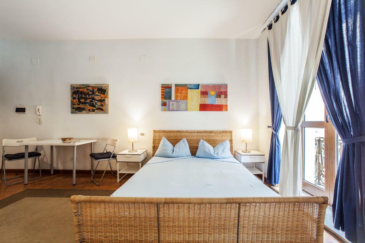 Studio Apartments Centro Storico Via Manno カリアリ エクステリア 写真